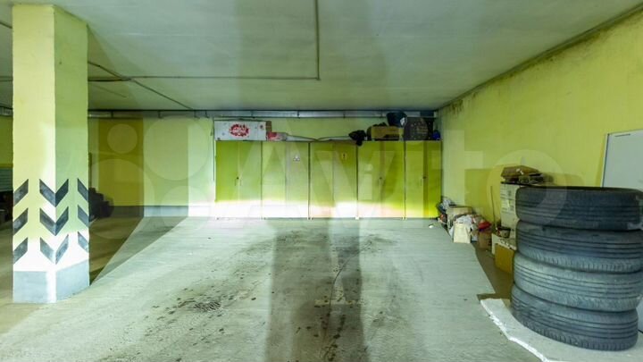Машиноместо, 13 м²