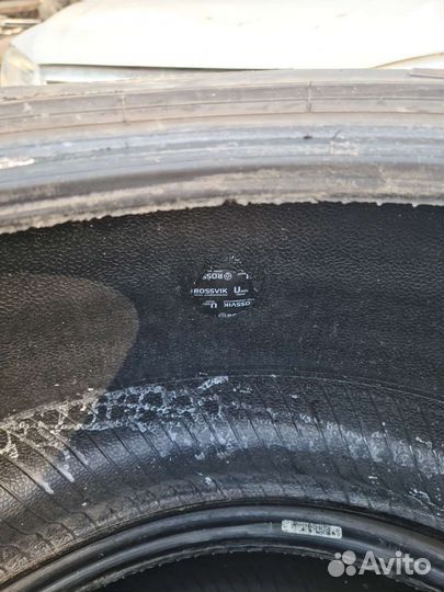 Pirelli P Zero 255/40 R19 100Y