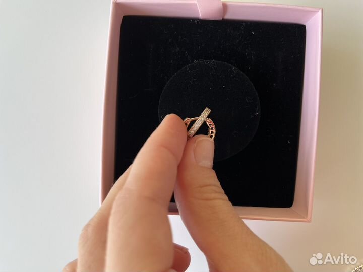 Украшение для женщины