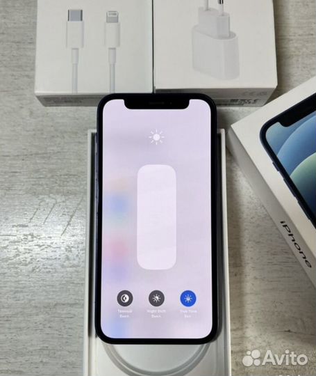 iPhone 12, 64 ГБ