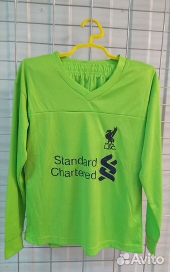 Для футбола Ливерпуль на 8-9лет форма футбольная