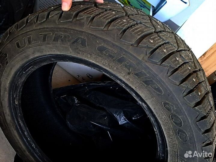 Goodyear Ultragrip 600 205/55 R16