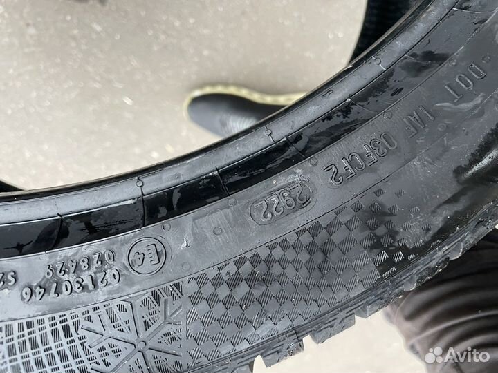 Continental ContiWinterContact TS 860S 275/40 R22 и 315/35 R22