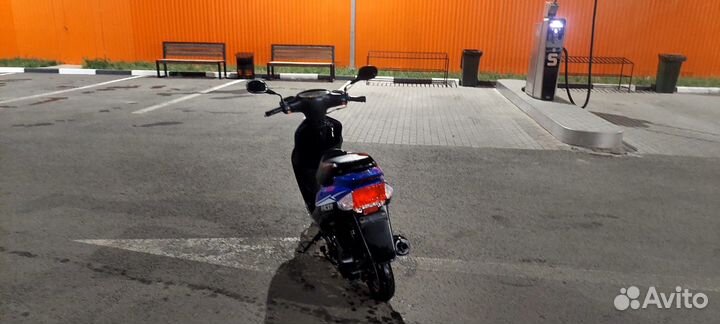 Продам скутер Racer 50 (80куб)