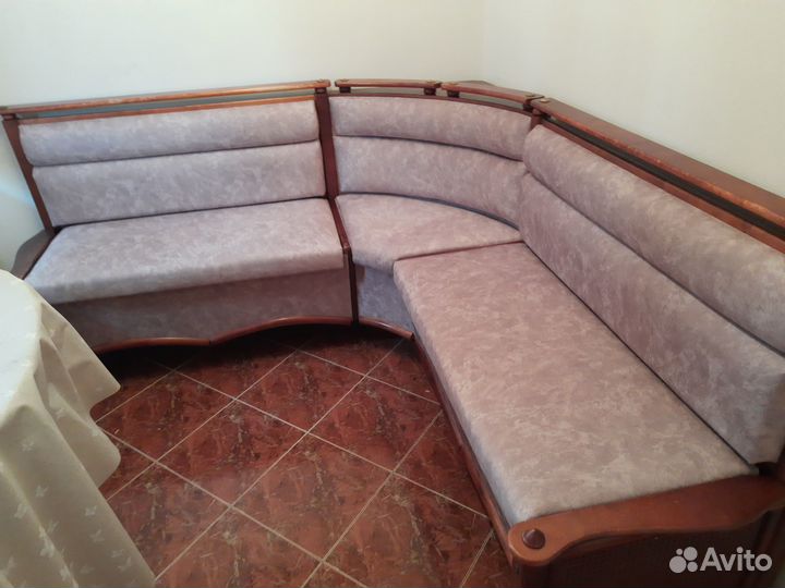 Ремонт перетяжка мягкой мебели на дому и с вывозом