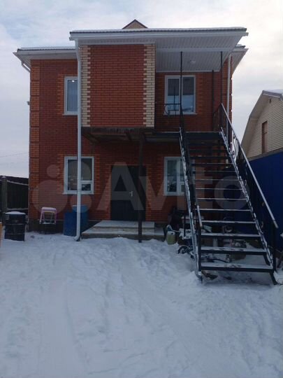 Дом 180 м² на участке 3 сот.