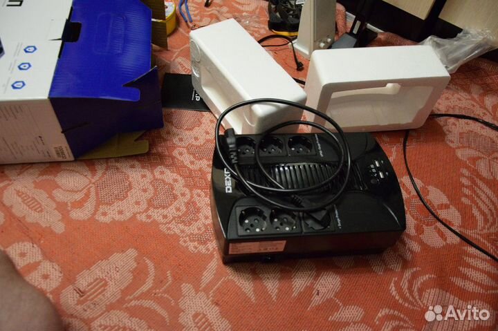 2 бесперебойника Dexp home 650VA (один рабочий)