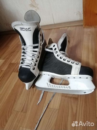 Коньки хоккейные