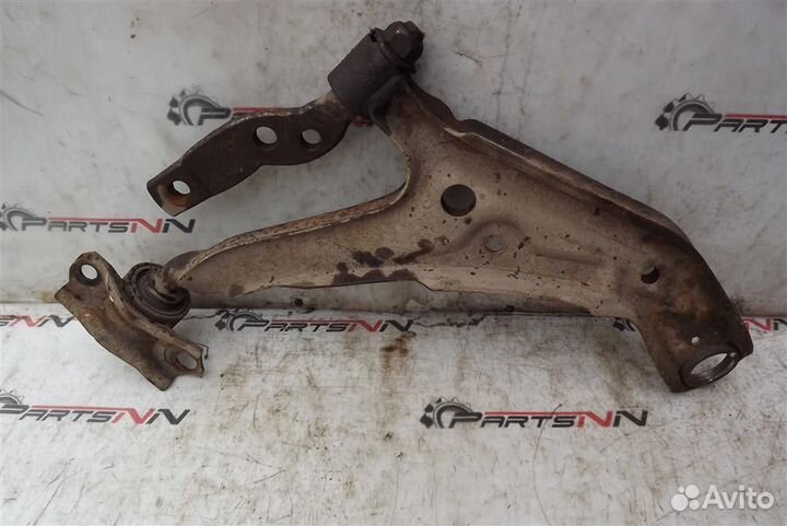 Рычаг передний левый Ниссан Примьера P11