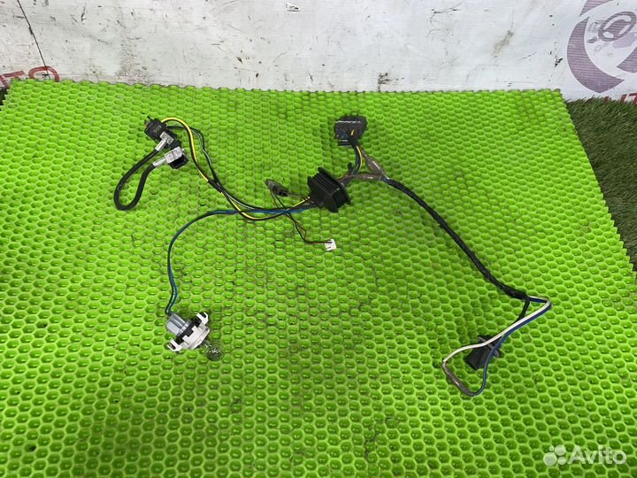 Проводка передней левой фары Cadillac Escalade GMT