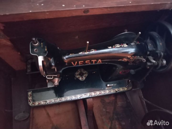 Швейная машинка vesta