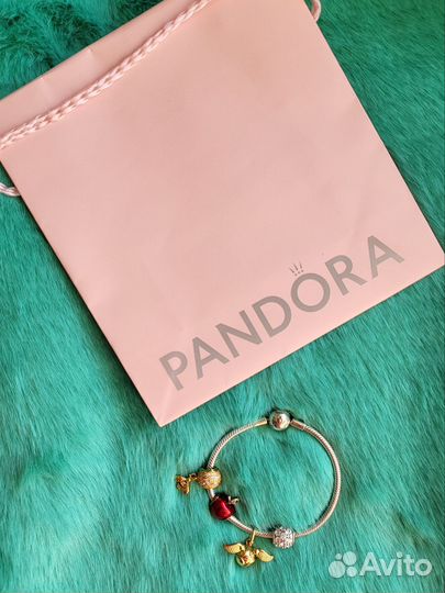 Браслет Pandora с шармами