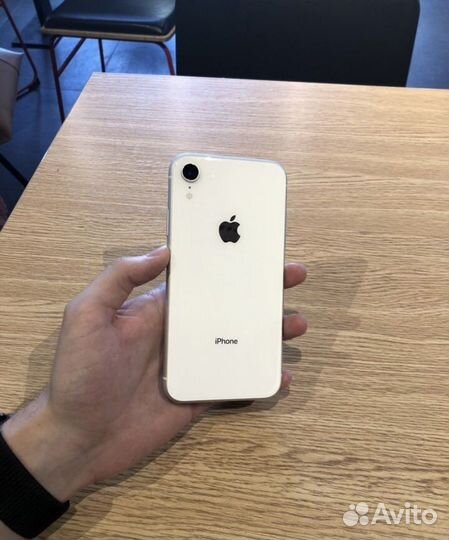 iPhone xr 64gb