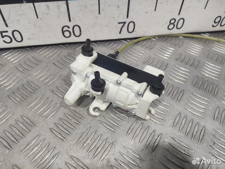 Б/У Доводчик задней левой двери BMW#001