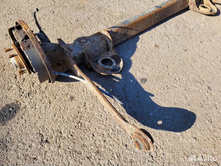 Балка задняя на Mazda MPV