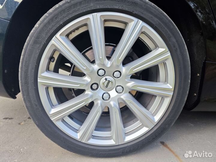 R19 Bobcat Severe Duty 255/40, PCD 5x108 DIA 472