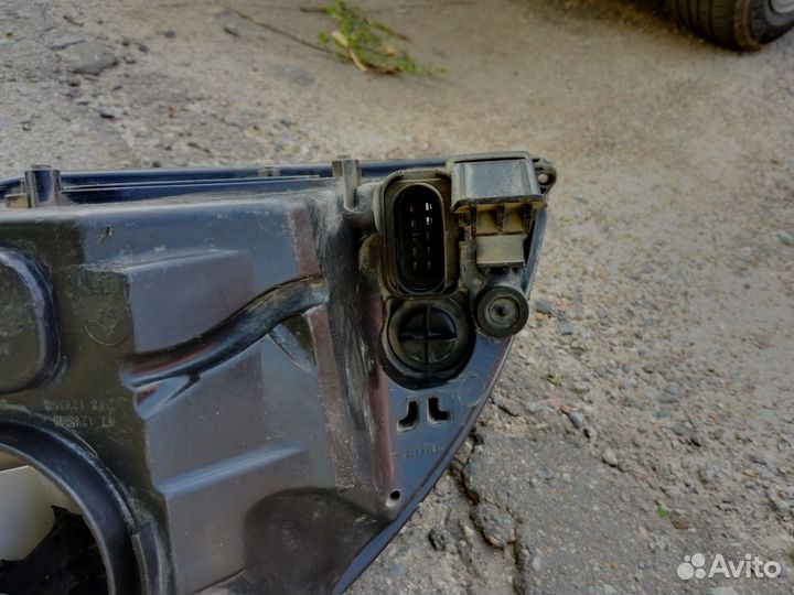 Продам фару б/у для Форд фокус2 правую