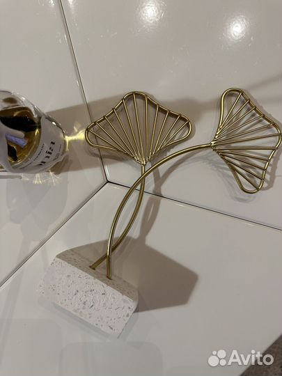 Декоративная статуэтка