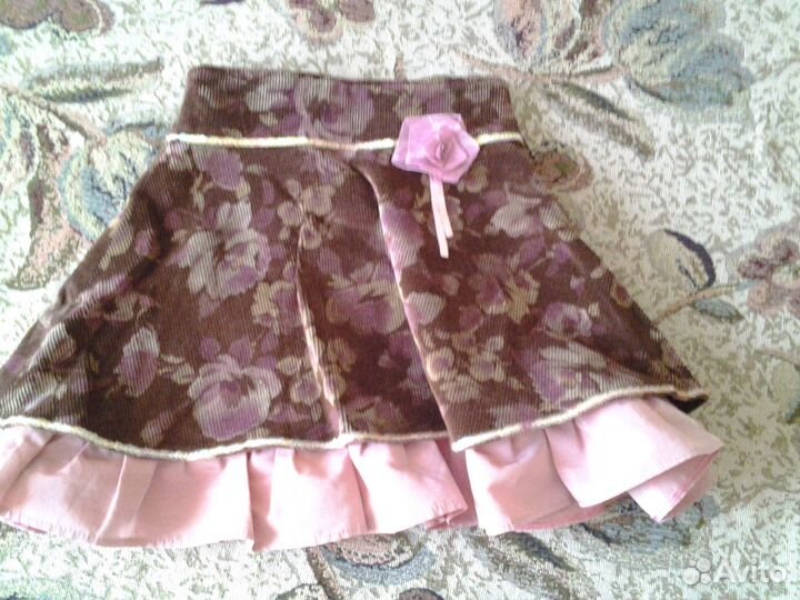 Одежда детская (кофточки, юбки, жилет)
