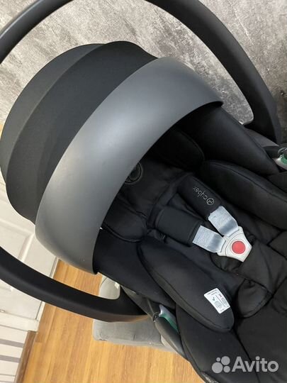 Cybex Cloud Z2 с поворотной базой Cloud Z2