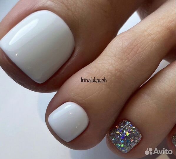 Мастер педикюра и маникюра, оформление бровей