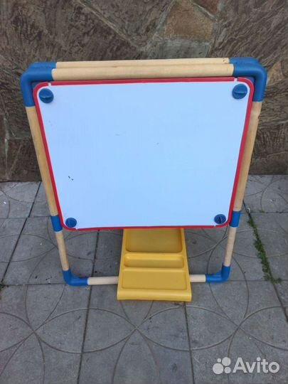 Мольберт - Доска для рисования
