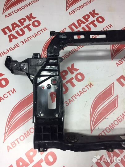 Рамка радиатора Hyundai Tucson 2018