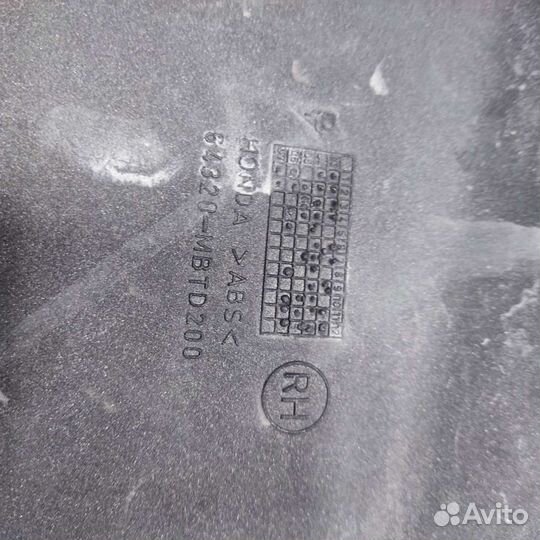 Varadero xl1000 2003-2009 пластик правая сторона