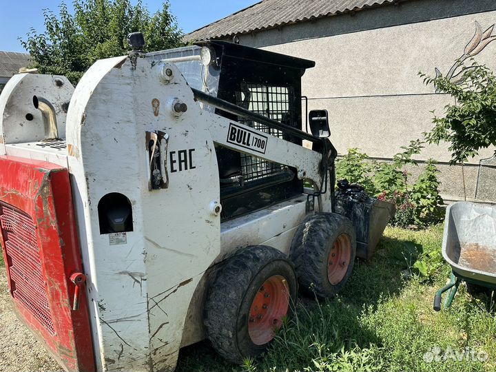 Мини-погрузчик Bull SL700, 2021