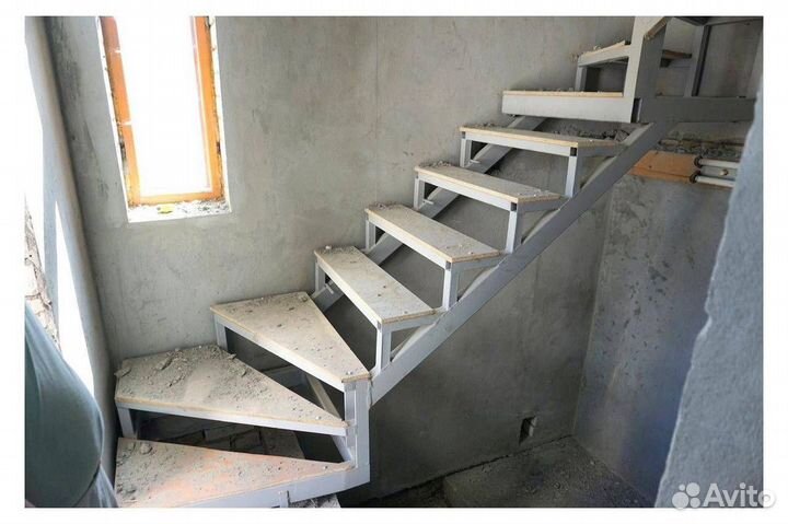 Лестница железная Металлокаркас