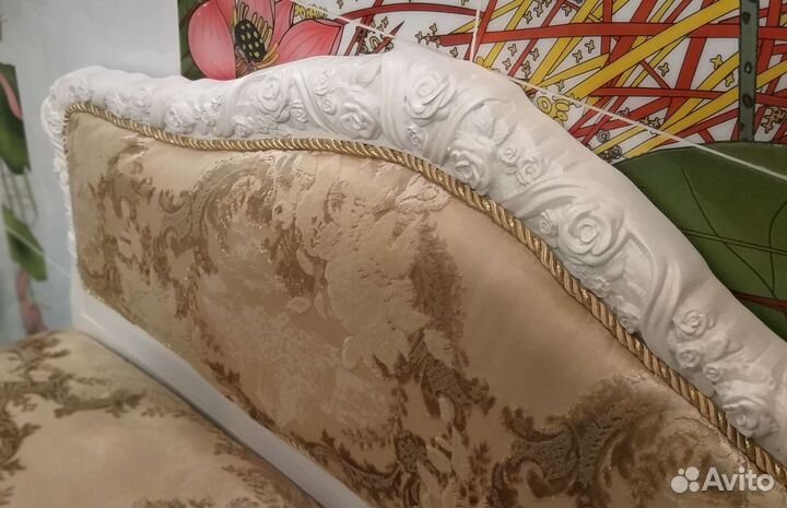 Банкетка в прихожую