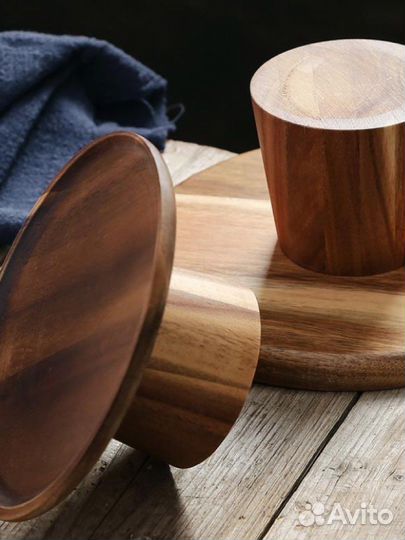 Тортовница, фруктовница из дерева акации