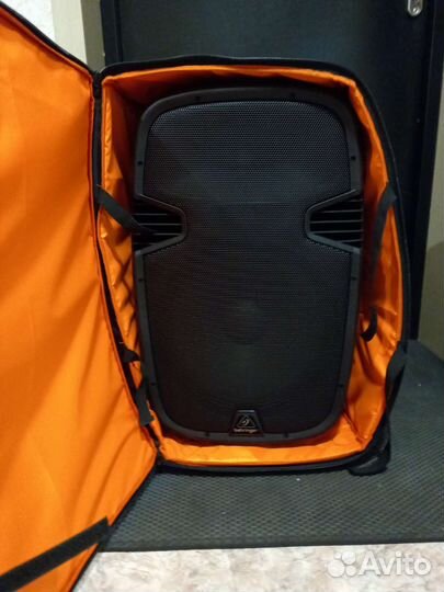 Активные колонки Беринжер