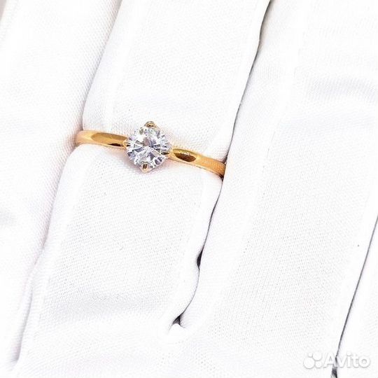 Золотое кольцо с камнем 18р
