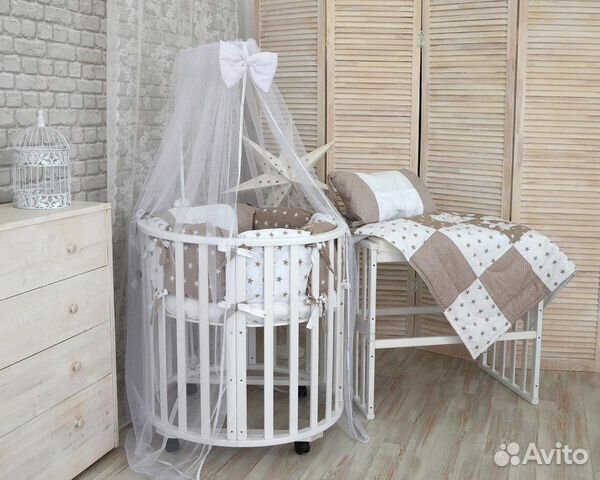 Овальная/круглая кроватка с маятником и матрасами