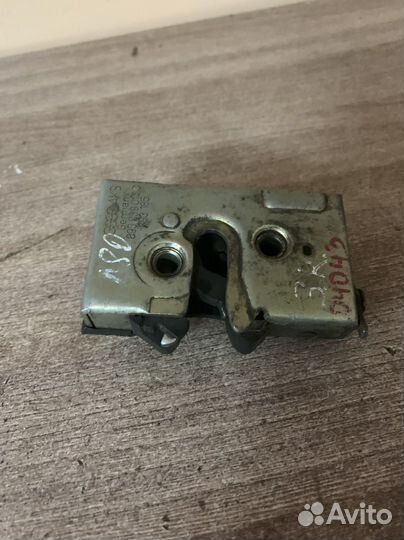 Замок двери Audi 80 B3 / B4