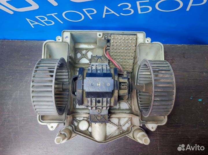 Мотор отопителя Mercedes W221