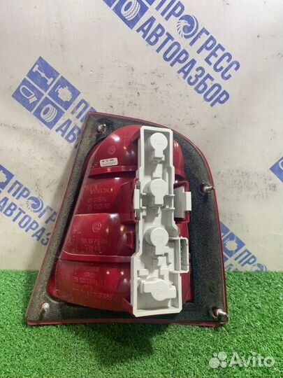 Фонарь задний левый Skoda Octavia седан 1.4 BCA