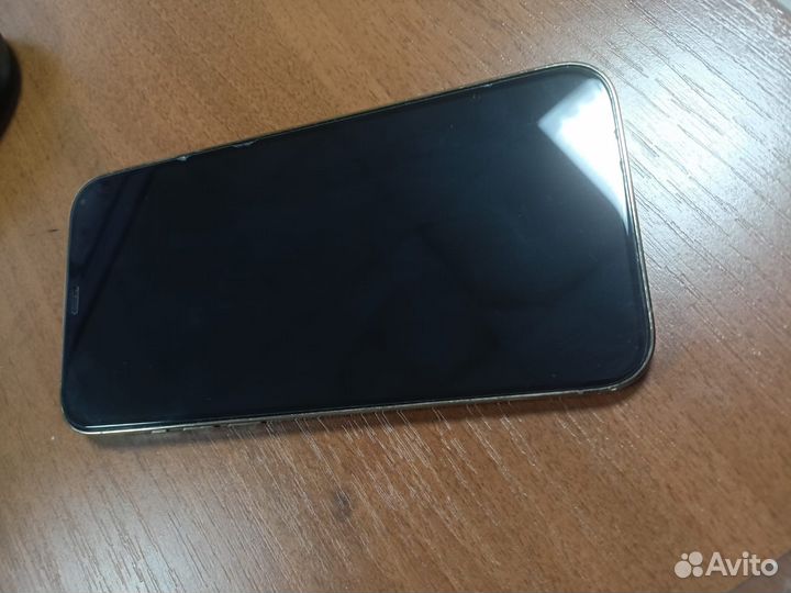 Продам iPhone 12pro max 256