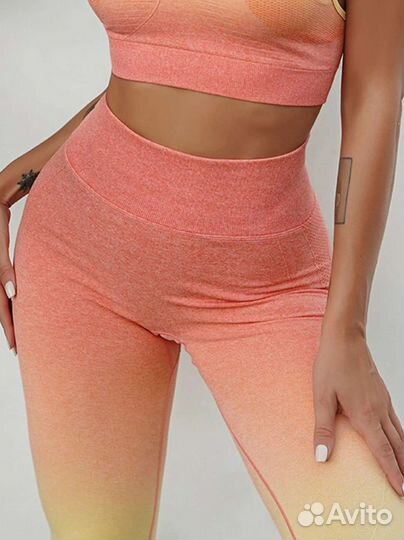 Новый бесшовный костюм пушап