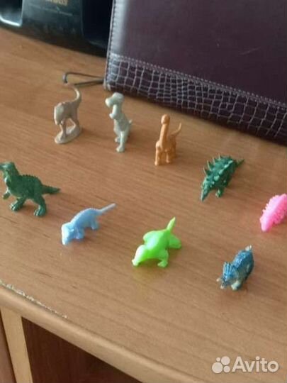 Игрушки из Киндера 22 шт динозавры, крокодилы, льв