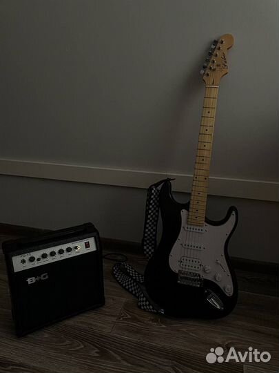 Электрогитара с комбоусилителем