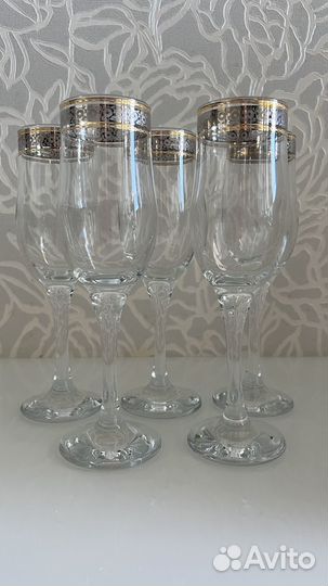 Набор бокалов для вина