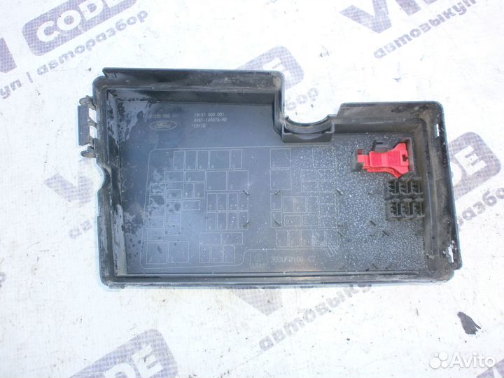 Крышка блока предохранителей Ford Focus 3