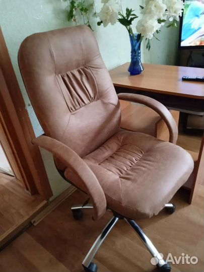 Перетяжка мягкой мебели на дому