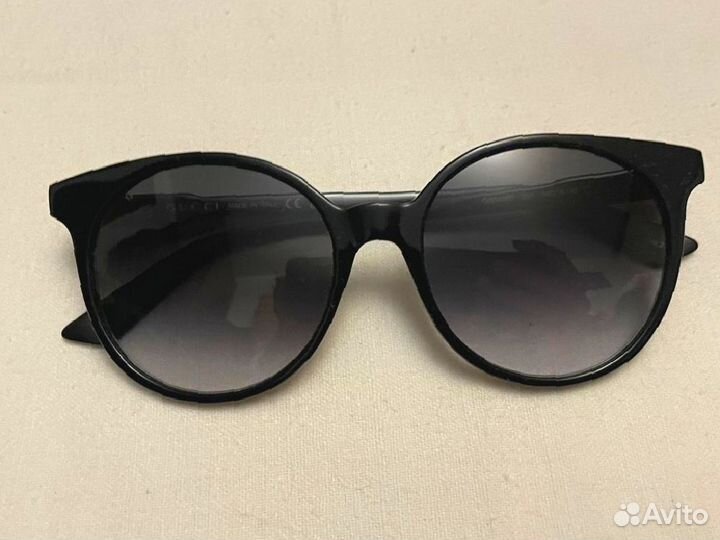 Солнцезащитные очки Gucci