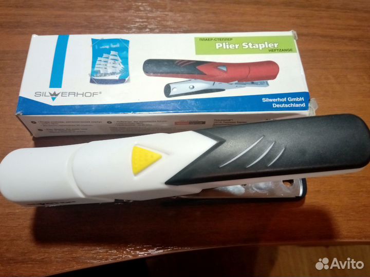 Плаер-степлер 