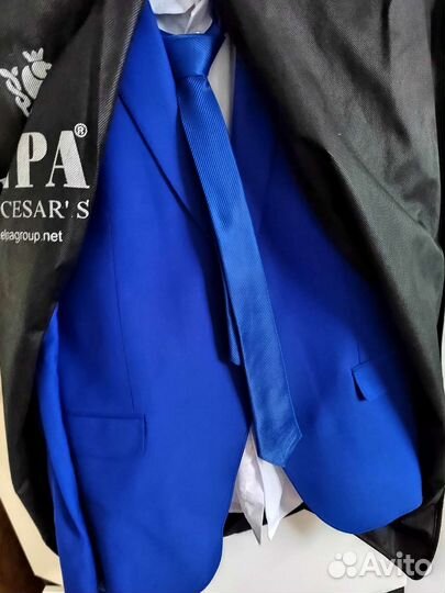 Мужской свадебный костюм 48