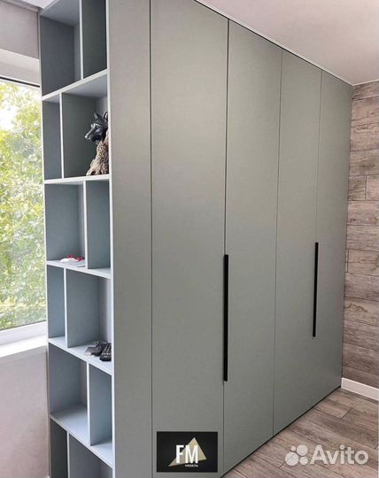 Шкаф с антресолью