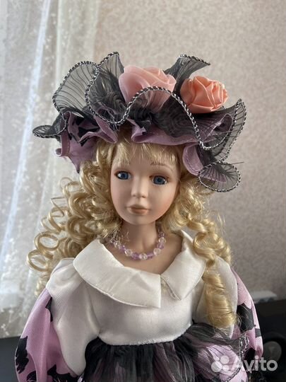 Кукла декоративная